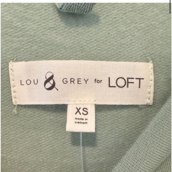 Soft Green Top and Skirt Set - NEW!! - Picture 8 of 10